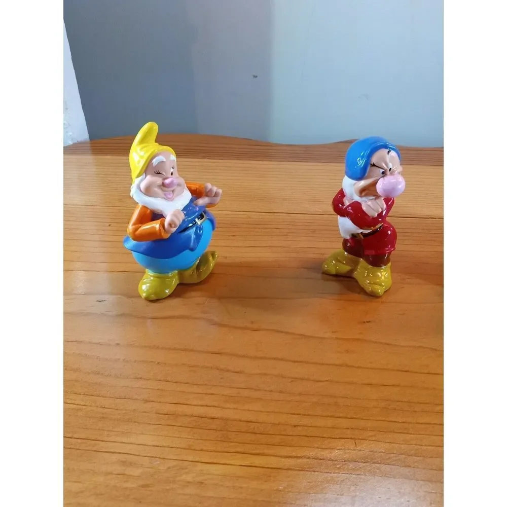 Vintage 1992 Disney Snow‎ White Four Dwarfs Plastic Figures Toy Collectible 3.75